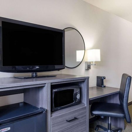 Motel Super 8 By Wyndham Butte Mt Esterno foto