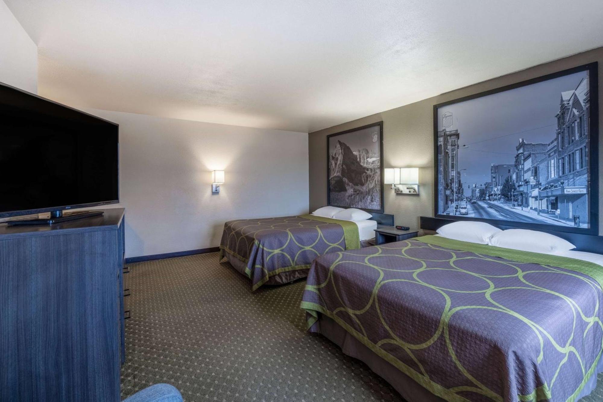 Motel Super 8 By Wyndham Butte Mt Esterno foto