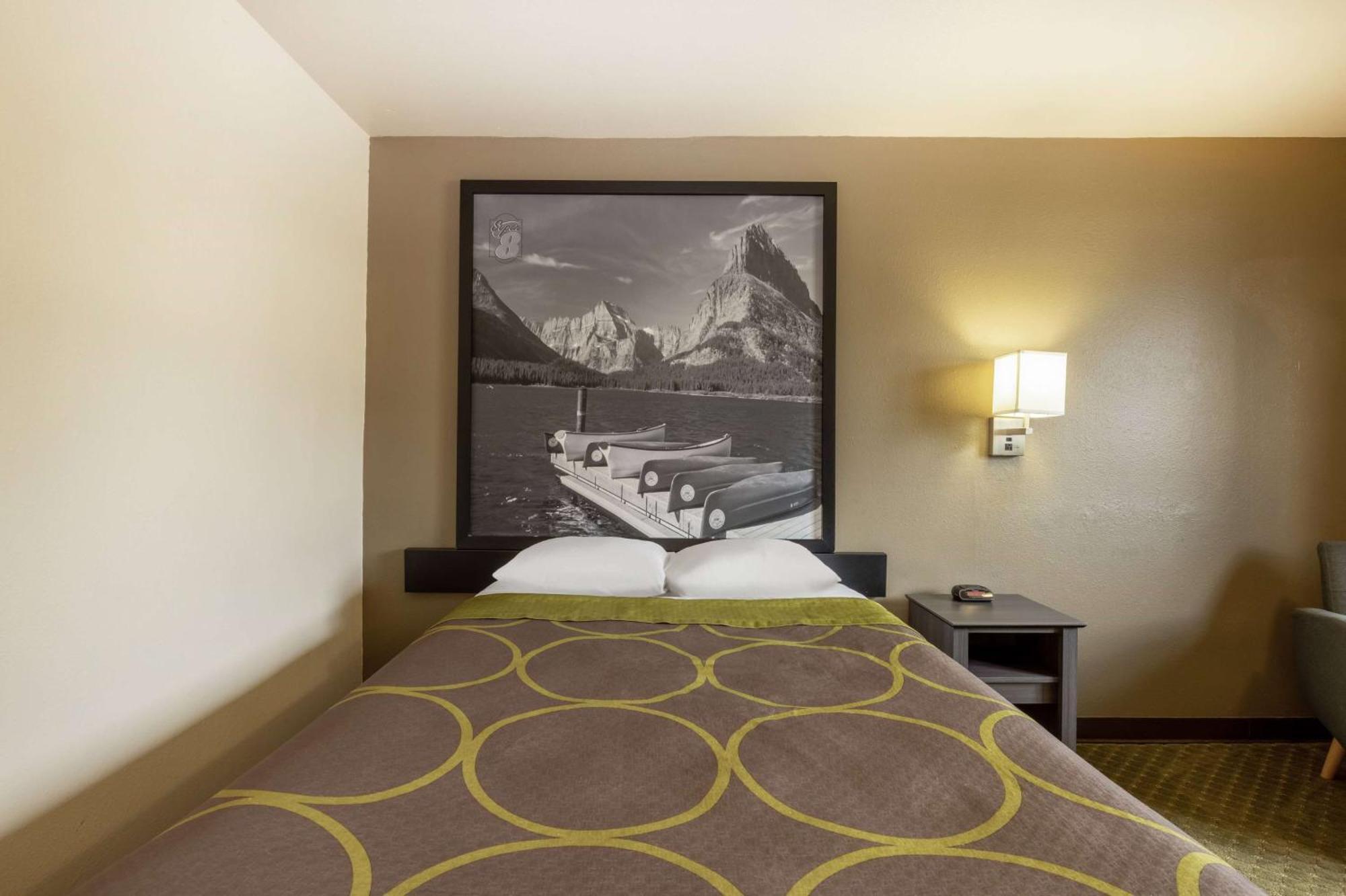 Motel Super 8 By Wyndham Butte Mt Esterno foto