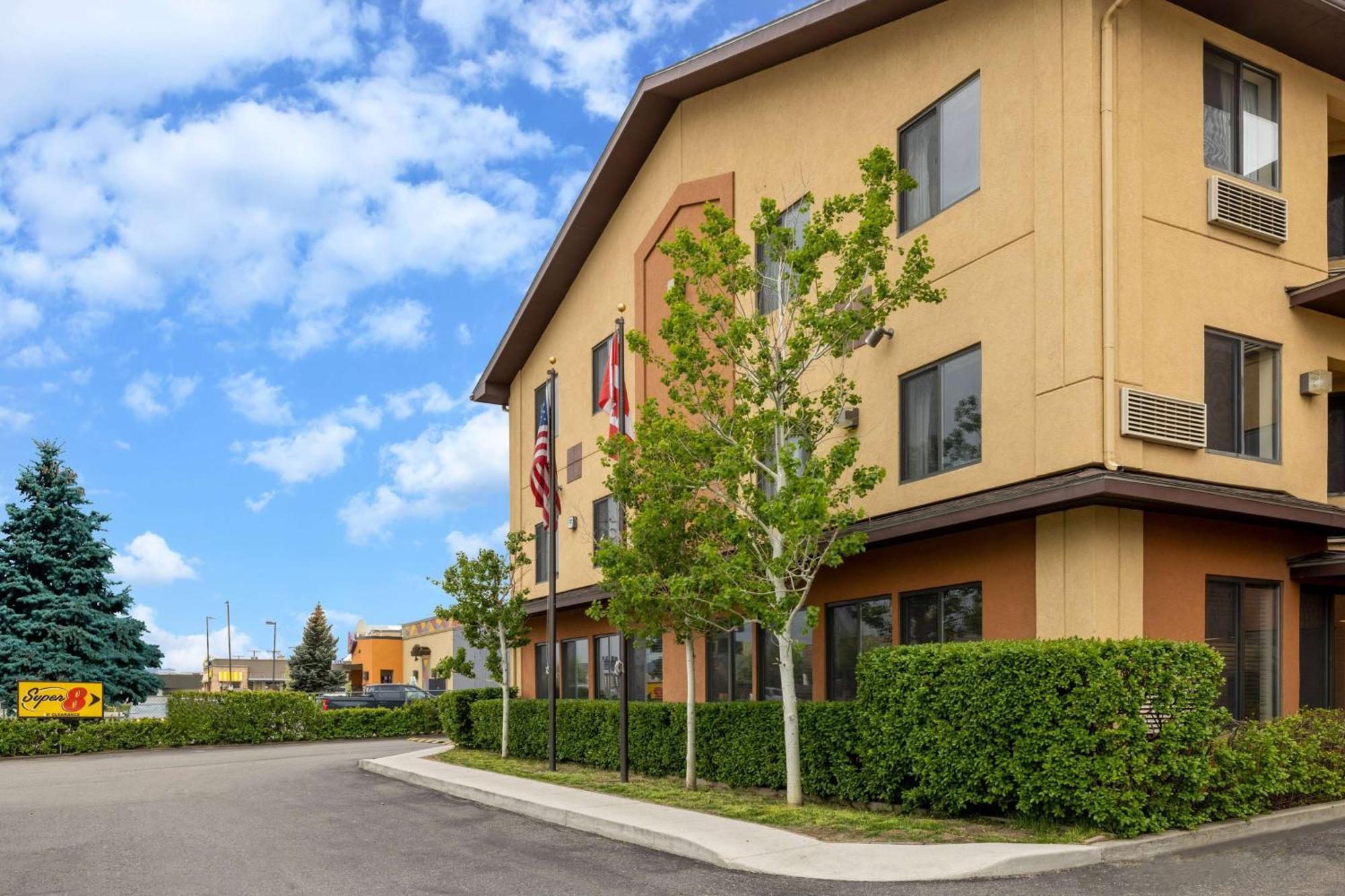 Motel Super 8 By Wyndham Butte Mt Esterno foto
