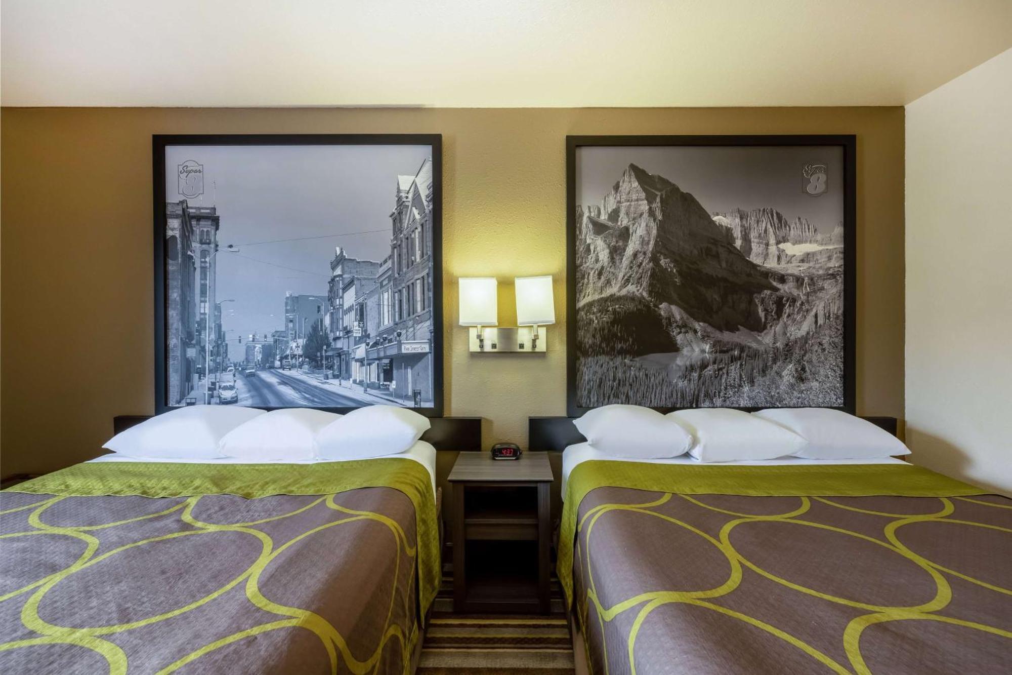 Motel Super 8 By Wyndham Butte Mt Esterno foto