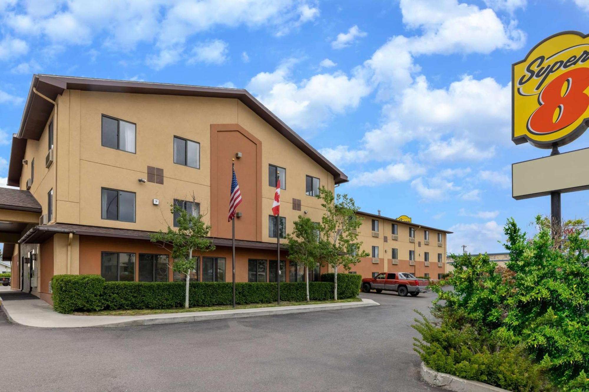 Motel Super 8 By Wyndham Butte Mt Esterno foto