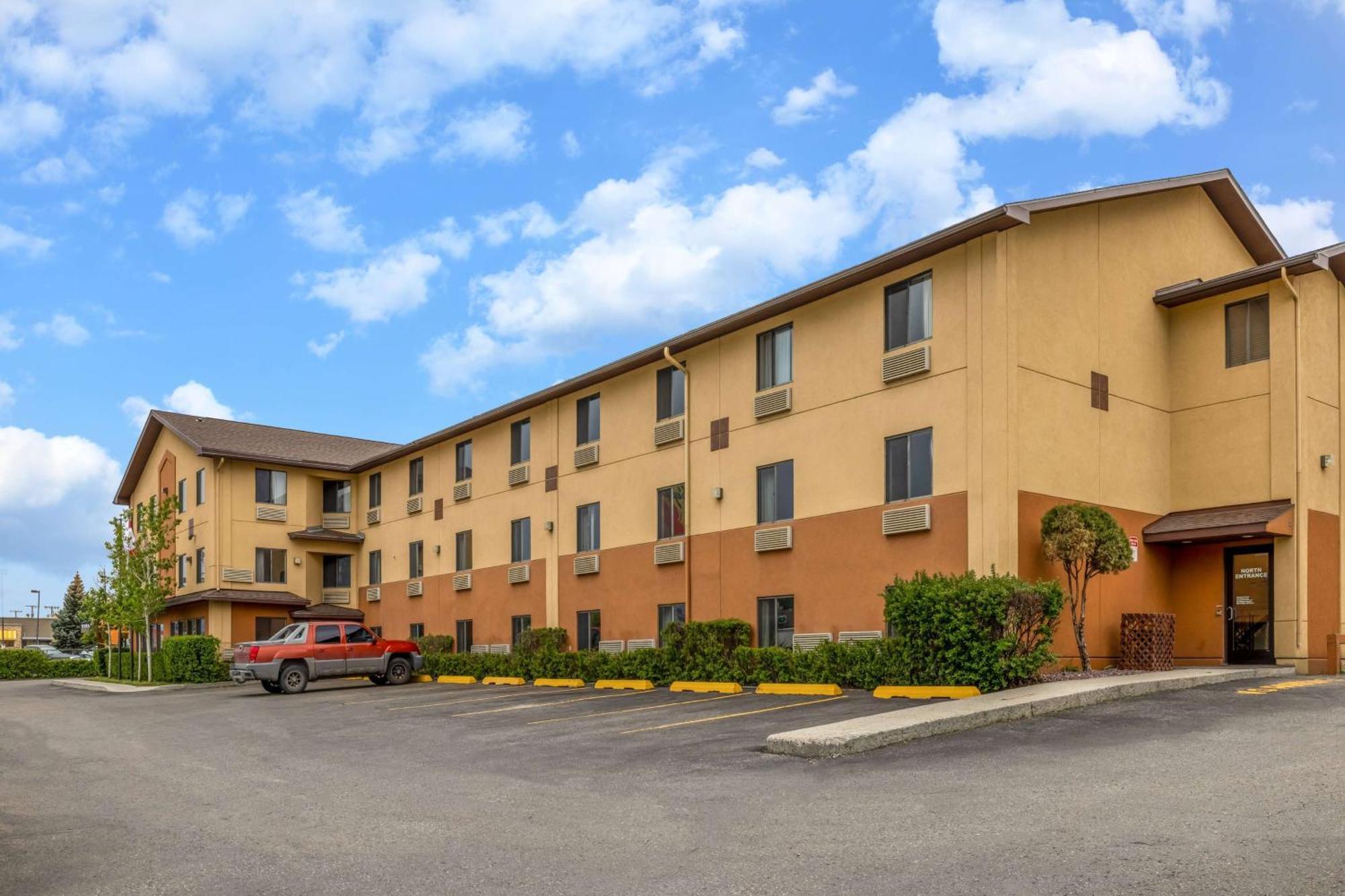 Motel Super 8 By Wyndham Butte Mt Esterno foto